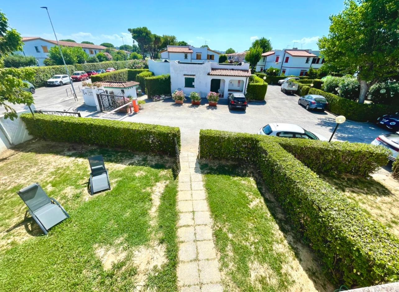 Seafront Duplex Villas Sea View And Spacious Gardens Porto Recanati Bagian luar foto