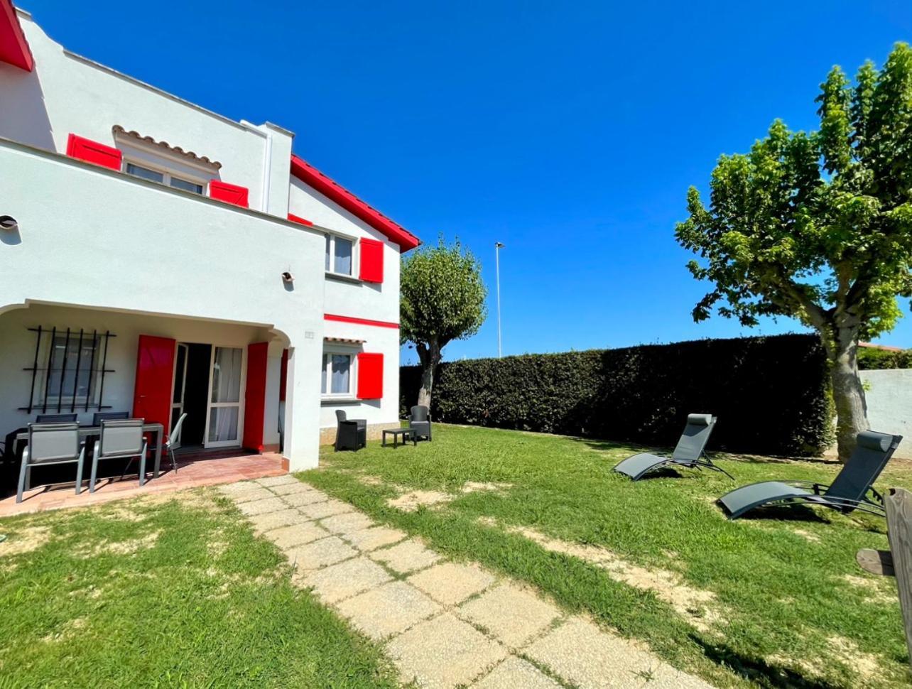 Seafront Duplex Villas Sea View And Spacious Gardens Porto Recanati Bagian luar foto