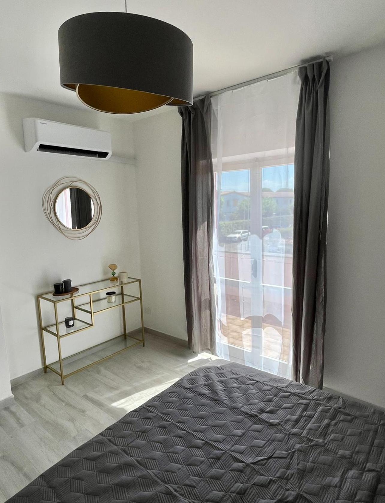 Seafront Duplex Villas Sea View And Spacious Gardens Porto Recanati Bagian luar foto
